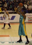 第1Qだけで14点を決めたウォーレン