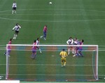 東京ゴール前での攻防