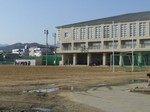 城南高校グラウンドと体育館