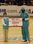 月間MVP表彰を受けたジェームス