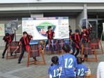 徳島文理大の学生による太鼓の演奏