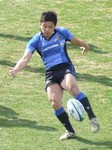 横河もキックで陣地を挽回するが・・・