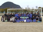 父兄や監督も入って記念撮影