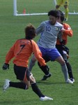 前線でボールをキープする大分のFW三重野