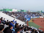満員のホームゴール裏スタンド