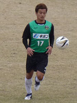 右サイドから仕掛ける相模原DF金澤